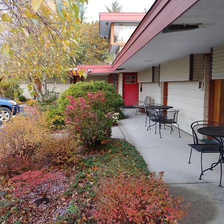 The Usonian Inn Llc Spring Green Exterior foto