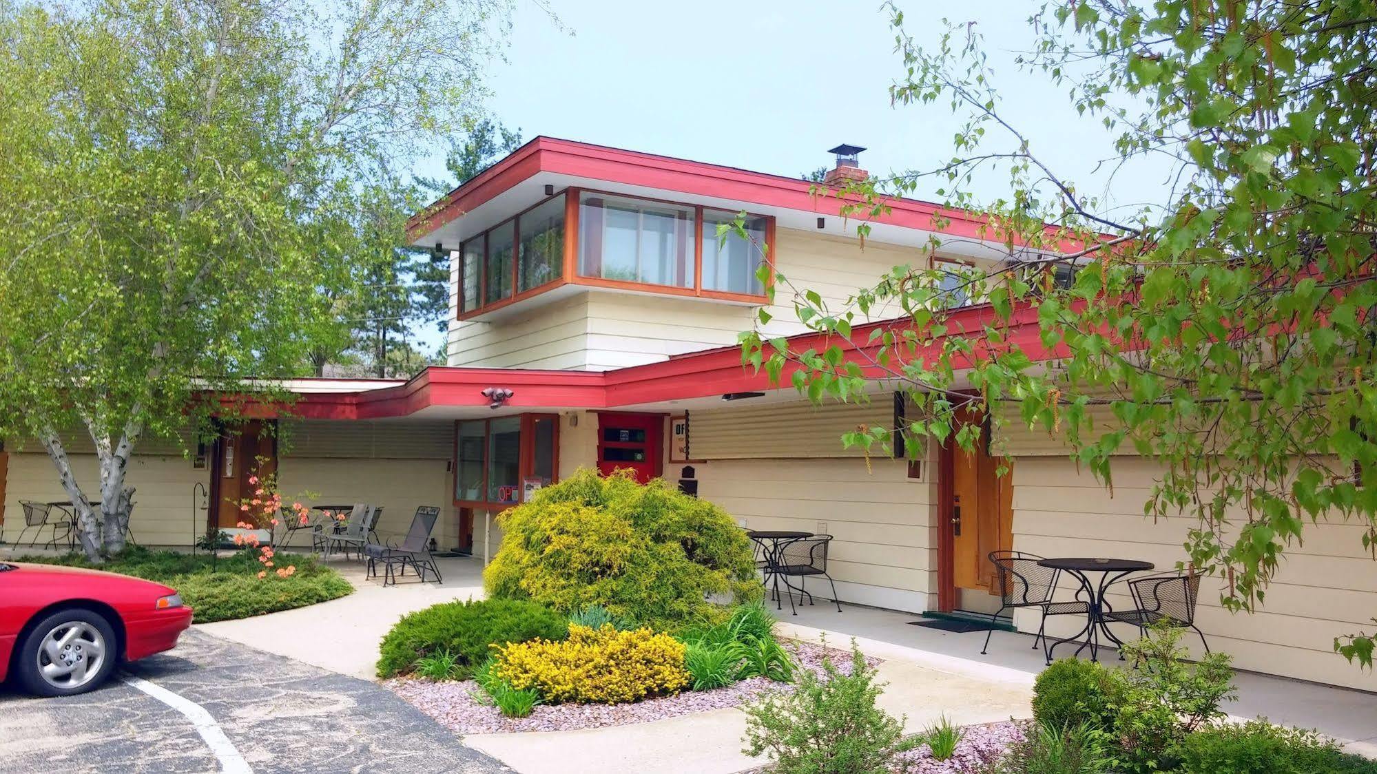 The Usonian Inn Llc Spring Green Exterior foto