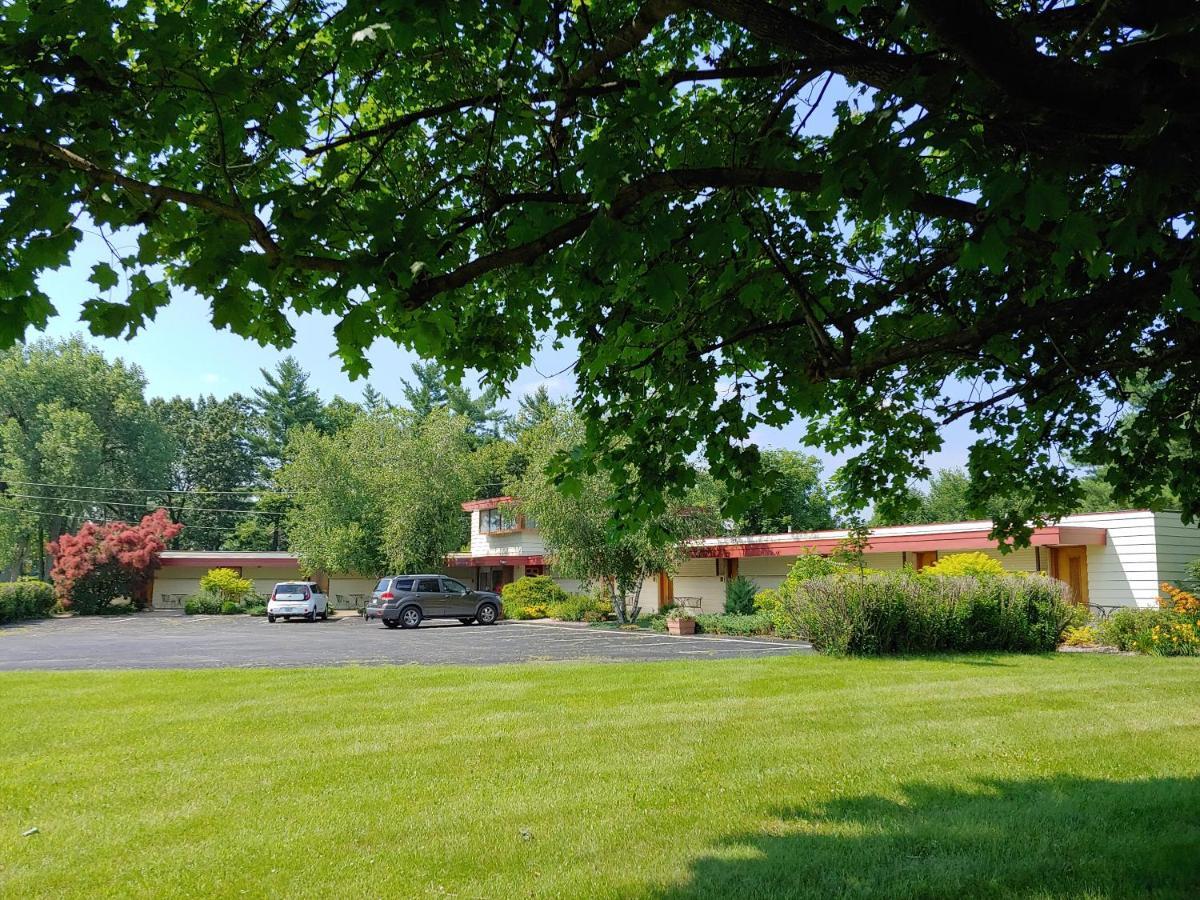 The Usonian Inn Llc Spring Green Exterior foto
